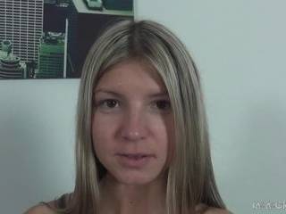 Мужиков трахают в жопу руками