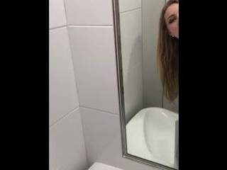 Порно пока мачеха спит ее ебет пасынок